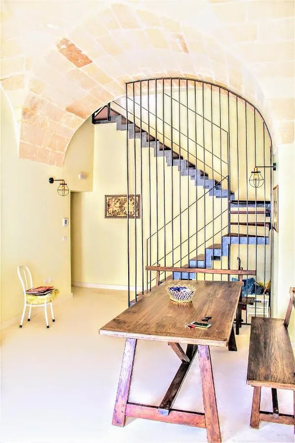 Nocleg ze śniadaniem Bed and Breakfast Dimora Vico Dei Nohi Lecce Włochy