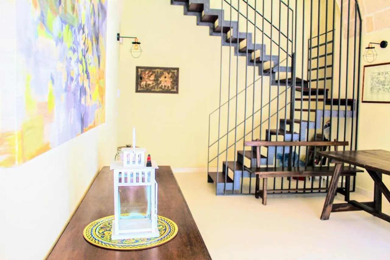 Dimora Vico Dei Nohi Bed & Breakfast Lecce 0*,  Italy